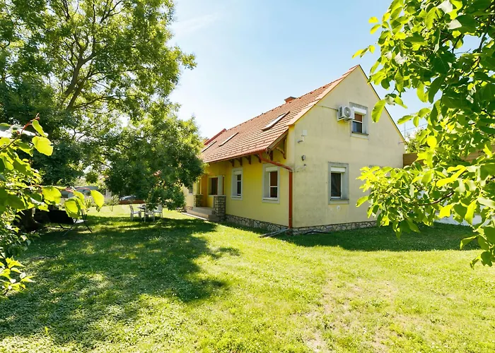 בית נופש Golf Tee By Interhome בלטונודבארי